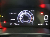 とっても見やすいメーターです。夜間時はラグジュアリーな気分にさせてくれる照明が魅力ですので、夜のドライブも楽しみになりますよ♪