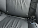 ◆ISOFIX◆シートベルトいらずでチャイルドシートと固定金具を連結するだけでがっちり固定できます。