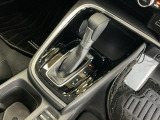 発進時から滑らかに加速する無段階変速のCVTはストップ&ゴーの多い街の中も快適です
