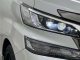LEDヘッドライトです。デザイン性がよくとても明るいので、夜間の走行や悪天候でも安心です。しかも長寿命!