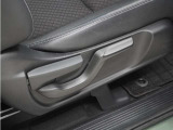 ◆シートハイトアジャスター◆運転席を上下に高さ調節ができます!運転ポジションを体格に合わせてシート調整できます。