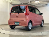 バックカメラが付いているので後方確認が非常にしやすいです。今や運転初心者も熟練者も必須装備!ついていて損はないですね♪