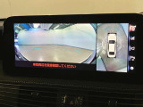 レクサスのお車はすべてバックモニターを標準装備。駐車時のご不安を解消する、パノラミックビューモニターも装備しています。