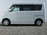 工場併設店舗なので、弊社のメカニックが納車前点検・整備をさせていただきます。
