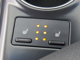 シートヒーターを装備しています!高級車ならではの装備です!シートが暖まりますので、寒い冬場も快適にご乗車頂けます!腰にも優しい!お子様や女性にも嬉しい装備ですね!!