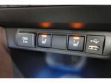 運転席・助手席シートヒーター/USB