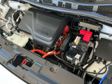 排出ガスゼロ!電気自動車です!