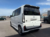 ☆お車についた傷やヘコミ、事故の修理もハヤシにお任せください。自社鈑金工場で修理ができますの安心です☆