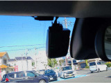 ◆【ドライブレコーダー】映像・音声などを記録する自動車用の装置です。もしもの事故の際の記録はもちろん、旅行の際の思い出としてドライブの映像を楽しむことができます。