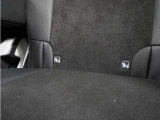◆ISOFIX◆シートベルトいらずでチャイルドシートと固定金具を連結するだけでガッチリ固定できます。