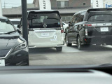 各種便利な機能が運転席周りに付いているので、