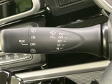 雨の日も視界をクリアに保つワイパーレバー。操作も簡単で、安全な運転をサポートします。