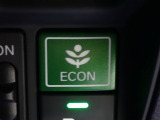 エンジン、エアコンなどを制御し低燃費な『ECONモード』に、また走りを楽しみたいとき、空調など快適性を重視したいときにはスイッチOFFで通常モードに切り替えができます!