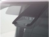 サポカーは、高齢運転者を含めたすべてのドライバーによる交通事故の発生防止・被害軽減対策の一環として、国が推奨する新しい自動車安全コンセプトです。詳しくは販売店スタッフまでおたずねください。