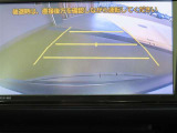 バックカメラが付いているので後方確認が非常にしやすいです。今や運転初心者も熟練者も必須装備!ついていて損はないですね♪