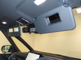 運転席・助手席バニティーミラー・照明付きサンバイザー