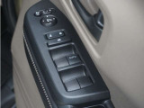 ◆パワーウィンドウスイッチ◆運転席から全席の窓の開閉操作を行うことが出来いつでも換気ができます!