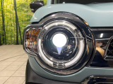 【LEDヘッドライト】悪天候や夜間走行時も良好な視界を確保し安心して運転できる高輝度LEDヘッドライトを装備!点灯速度が早く、消費電力も抑えられています。