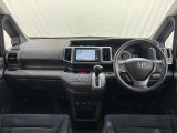 ★いつでも気持ちよく運転できて、使い勝手のいい収納や体をケアするシート、細部にまでこだわったインテリア♪