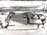 2.0L TDIエンジン搭載!力強い加速と鋭いアクセルレスポンスで、爽快な走りを思いのままに楽しめます。
