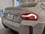 BMWプレミアムセレクション前橋では、高年式低走行モデルからMモデル、年式が経ちなかなかディーラーでは見かけないモデルまで幅広いラインナップで認定中古車を取り扱っております。品質に自信があります。
