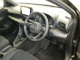 見通しのよいすっきりとした視界で、誰でも運転しやすいです。運転のしやすさは疲れにくさにも繋がりますよ♪