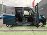 開口部も広く乗り降りしやすい車です。