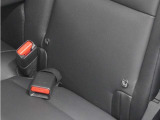 ◆ISOFIX◆シートベルトいらずでチャイルドシートと固定金具を連結するだけでガッチリ固定できます。