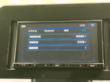 システムやBluetooth、音量、一般設定などの項目が画面に整理され、背景や言語、画質の調整へ進めます。表示を見ながら選べるため、必要な設定を確認しやすい画面です。