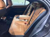 後席シートも気になるような汚れやへたり等大きなダメージはなく良好な状態です。