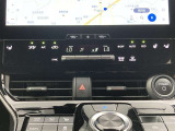 オートエアコンは温度を設定するだけで、自動で風量などを設定してくれます。運転しながら操作も必要ないので、安全性も向上します。