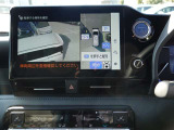 アドバンスト パーク付きです。カメラやソナーによって、周囲を監視しながら駐車を支援。障害物を検知した場合には警報を鳴らし、ブレーキ制御を行うことで接触回避を支援します。