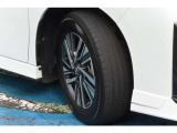 タイヤサイズは205/65R16です。