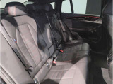 【エアバック】BMWのエアバックやその他の安全装備は、互いに補完しあう事で徹底した安全性を貫きます。万一の事故の際にそれぞれ最適な保護を提供してくれます!