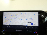 14インチのディスプレイオーディオ装着です。スマホとの通信で様々なサービスが楽しめます。TV視聴にも対応しています。
