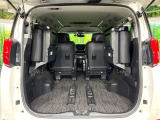 【パワーバックドア】スマートキーや運転席のボタンを押すだけでリアゲートが自動で開閉します!荷物を持っている時や、高い位置にあるバックドアを閉める際に便利な機能です♪