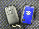 ドアの開錠施錠はドアノブに触れるだけ センサーが感知して開錠施錠をしてくれます 一度スマートキーをご体感ください 便利ですよ
