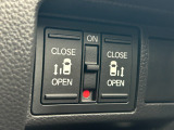 乗り降り便利な両側電動スライドドア!運転席やリモコンキーのスイッチから開閉操作が可能です。