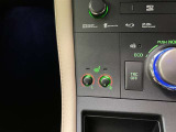 寒い季節もスイッチ一つでシートがポカポカに!これはかなり快適です!運転席と助手席にございます!!!