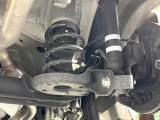 お車を安心してお乗りいただく為には、足回りの定期点検が欠かせません。サービスサポート(有償保証)では無料点検もご提供しており、安心のカーライフをお過ごしいただけるサポート体制が整っています。