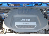 3.6リッターV6エンジンを搭載。ストレスの無い走りを是非ご体感ください!!