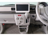 シフトノブの位置も最適配置なので、ラクな姿勢で、快適に運転できます。