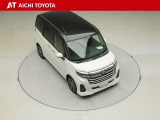 両側パワースライドドア付きだから、狭い駐車スペースなどでの乗り降りラクラク♪小さなお子さまのいるご家庭には嬉しい装備です。