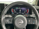 手元でナビの音量調整等が出来るのでナビの操作によるわき見運転を防止することが出来ます。