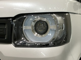 LEDヘッドライトは、点灯の瞬間から最大光量を発揮し、突然暗くなるトンネルなどでの安定感を高めます。