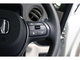 Hondaセンシングの機能のひとつ、アダプティブクルーズコントロール付!アクセルから足を離しても設定したスピードと前車との車間を保ち走行してくれます!車線維持もアシスト☆高速道路で疲労軽減ですね☆