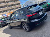 ご納車前には、BMWを熟知したメカニックによる100項目の点検・整備を行います。不具合箇所、交換時期に達している部品に関しましては、全て当社負担で交換してからのご納車となります。