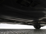 ご希望があれば下廻りの錆止め施工も承ります。クリアでの施工なので、純正のままの姿で防錆施工可能です。