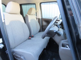 運転席の高さを変更できるので、体格に合わせた位置で運転できます!