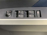 パワーウインドウスイッチ、いたずら防止・挟みこみ防止に、ウインドウロックスイッチを使用ください。便利な電動可倒式ミラースイッチ